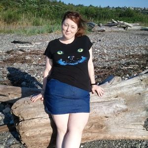 Meet your Posher, Cassandra